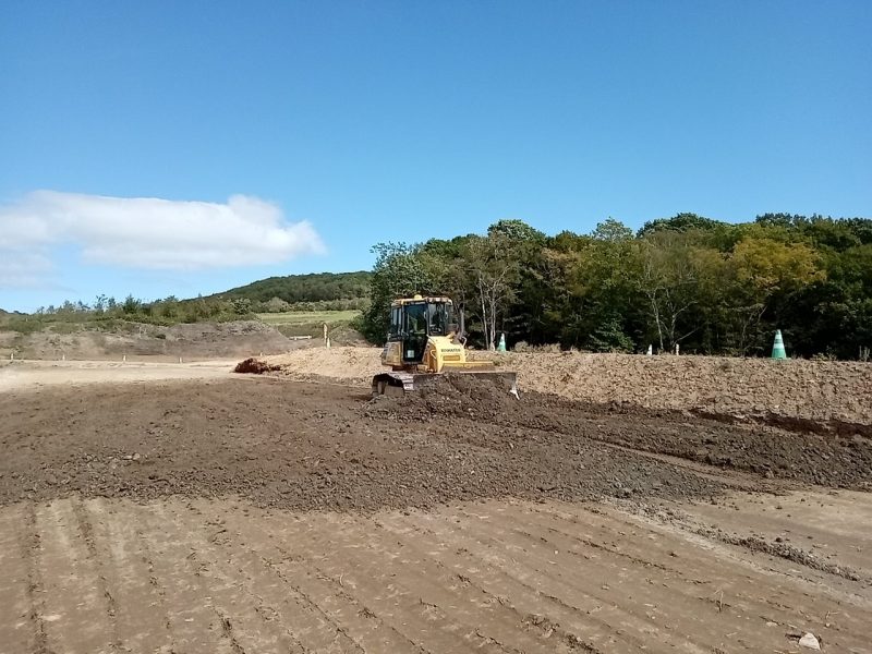 路体盛土　敷均し状況